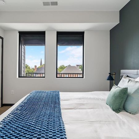 Cozysuites On Mass With Garage Parking #4 อินเดียนาโพลิส ภายนอก รูปภาพ