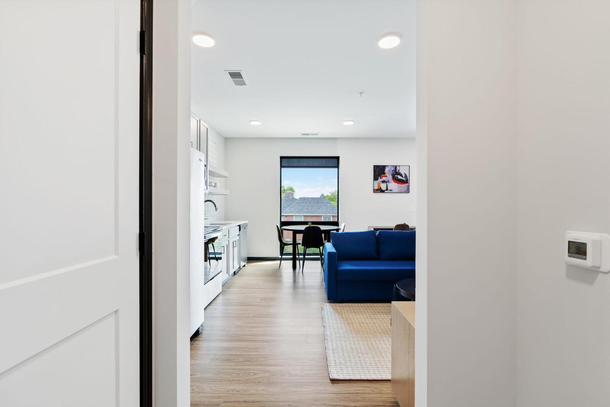 Cozysuites On Mass With Garage Parking #4 อินเดียนาโพลิส ภายนอก รูปภาพ